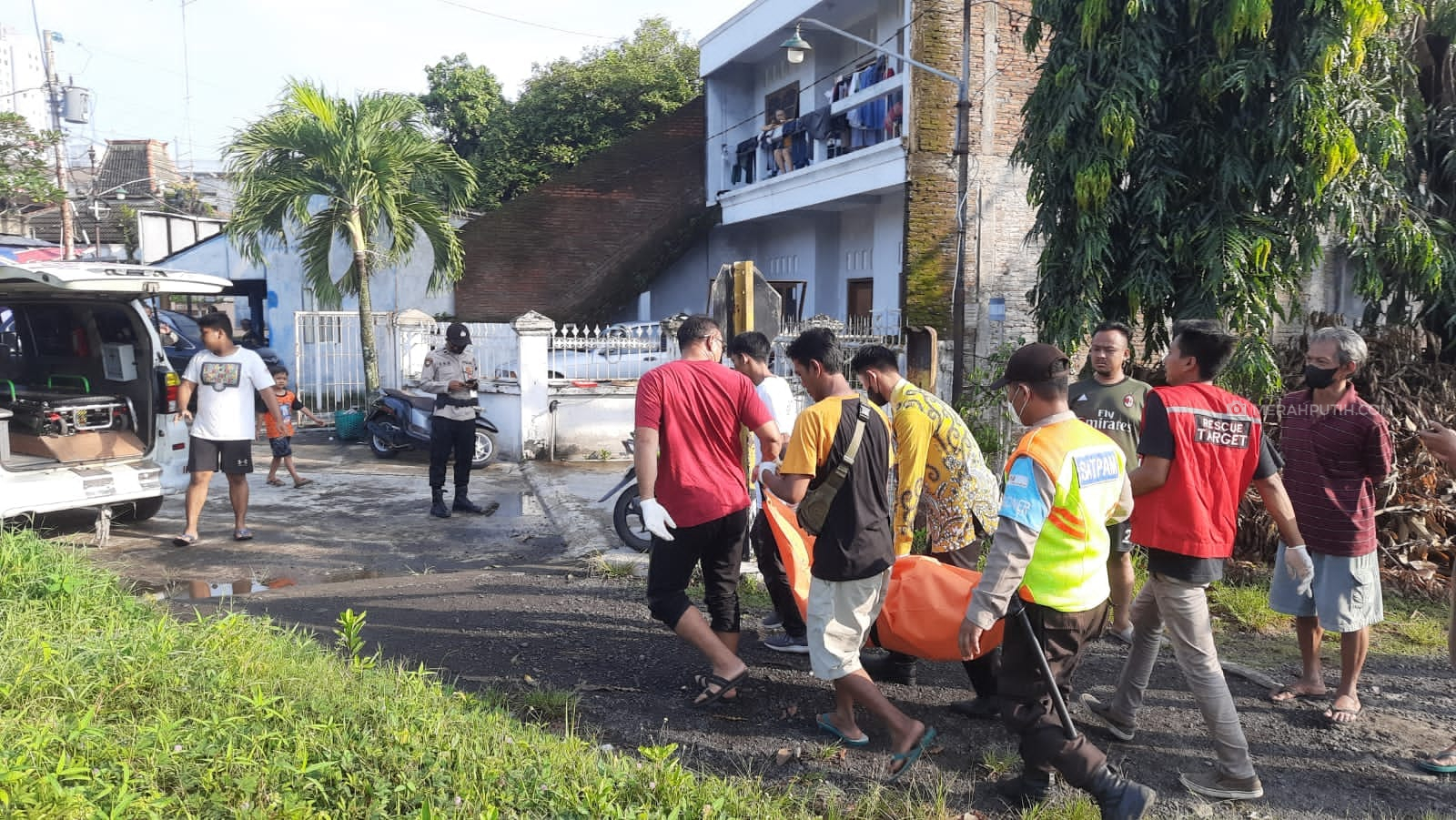 Pria Tanpa Identitas Tewas Tertabrak KA di Solo