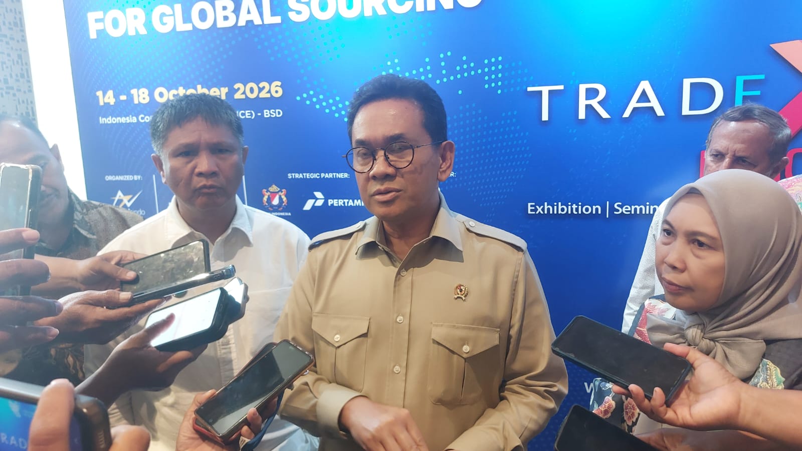 Pasar Ruteng NTT Rusak, Mendag Datangkan Bahan Pokok dari Jatim dan NTB