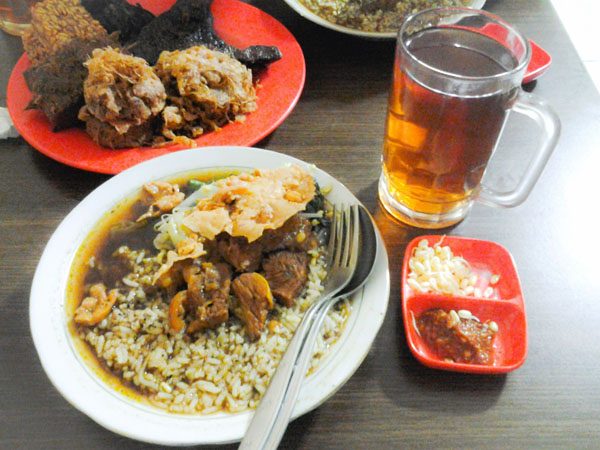 nasi rawon pecel