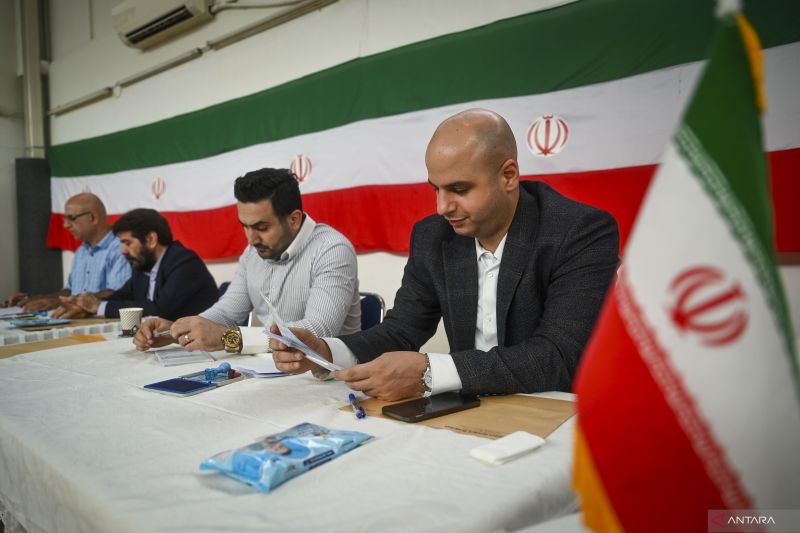 Hari Ini Pilpres Iran Putaran 2, Kandidat Reformis Pezeshkian Diunggulkan Menang 