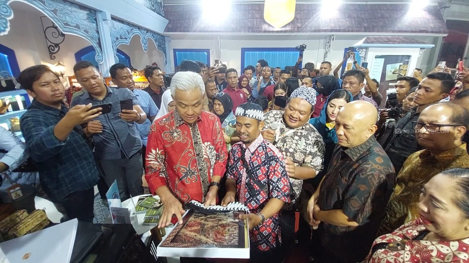 Ganjar Pamer Pertumbuhan UMKM Jateng di Depan Menteri Teten