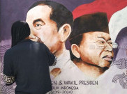 Jelang Pelantikan, Warga Solo Penuhi Tembok Kampung dengan Mural Wajah Jokowi-Ma'ruf