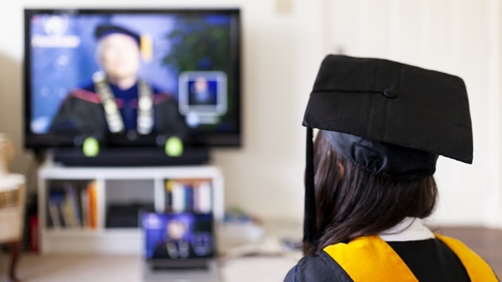 Wisuda Online, Kelulusan tanpa Keriuhan