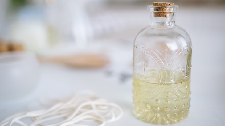 Mengenal Lebih Jauh Khasiat Minyak Biji Meadowfoam bagi Kulit