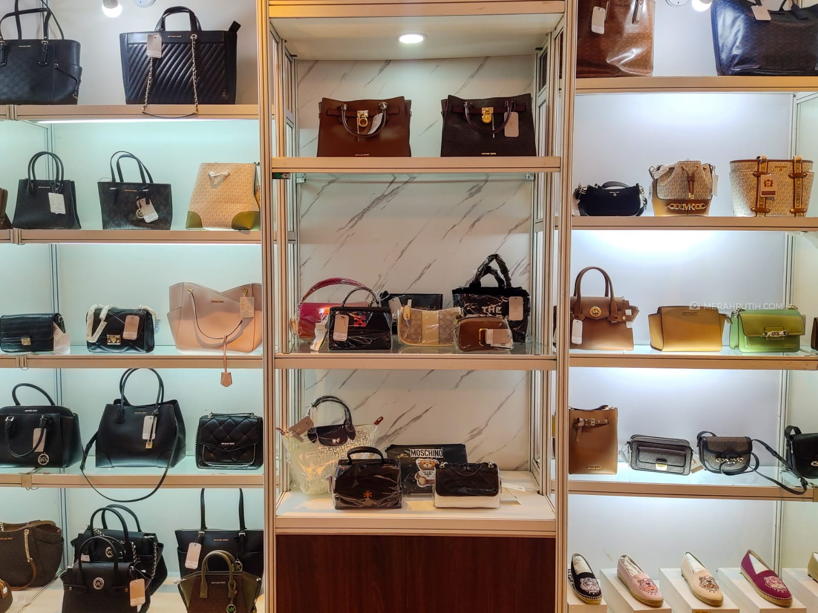 hermesien closet
