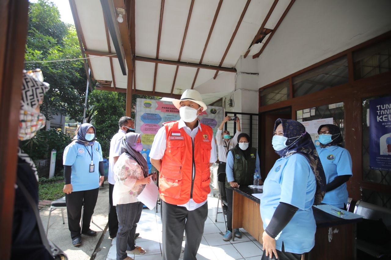 Fasilitas mobil ambulans warga Ciriyom, Kota Bandung. (Humas Bandung)