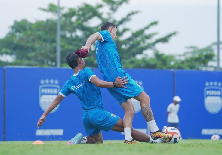 Trio 'Maung' Beckham, Teja, Barba Kembali Berlatih, Sinyal Bahaya Buat Persija?