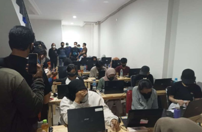 Pinjol Ilegal di PIK Diduga Pekerjakan Anak di Bawah Umur yang Kurang Pengetahuan