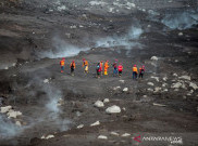 Evakuasi Korban Erupsi Semeru Dihentikan Sementara