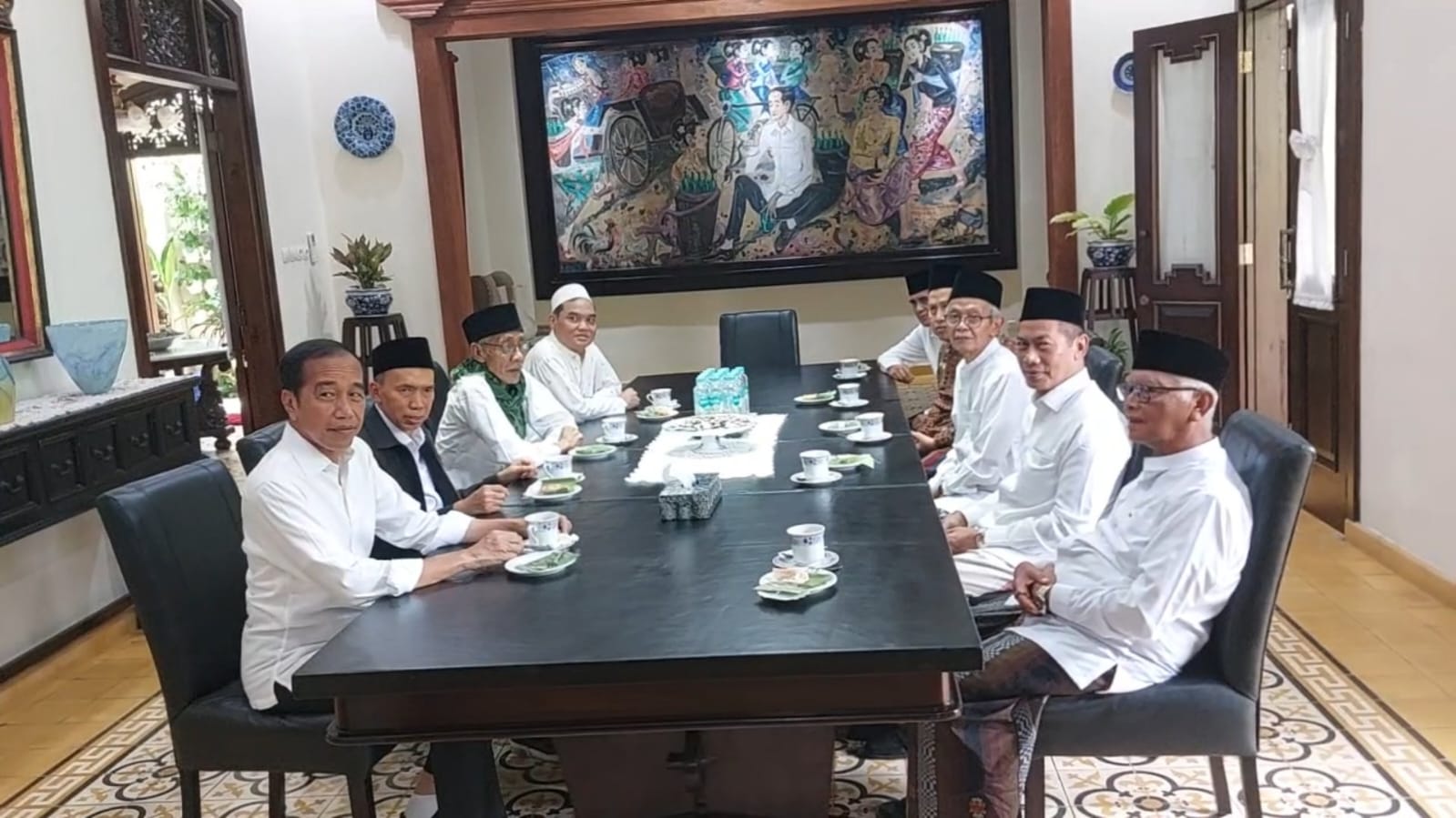 8 Kiai Jateng Temui Jokowi di Hari Tenang, Rais Syuriyah PWNU Jateng: Silaturahmi Jelang Pilkada