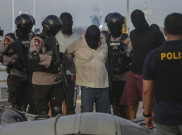 Tim Gabungan Pengungkap 1 Ton Sabu dan 1,8 Ton Ganja Dapat Pin Emas