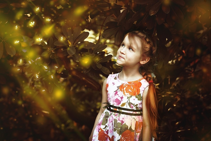 Jangan memaksa anak ketika merasa malu. (Foto: Pixabay/RondellMelling)