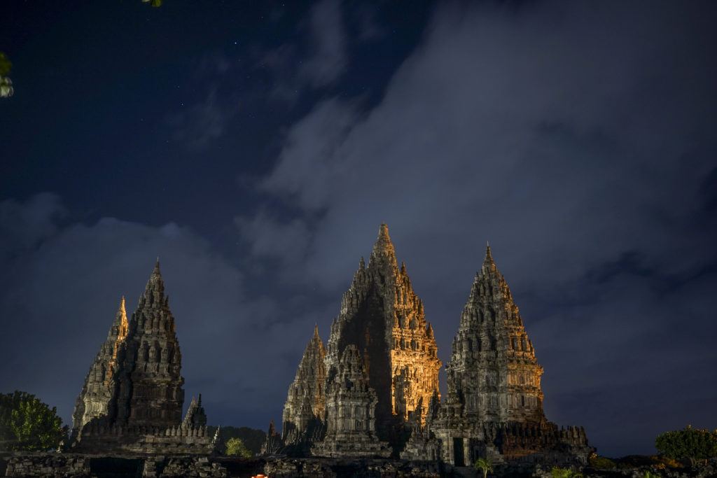 Besok, Candi Prambanan dan Ratu Boko Dibuka Terbatas