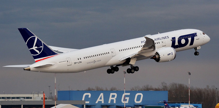 20 Jam di Angkasa, Penerbangan Nonstop Terpanjang