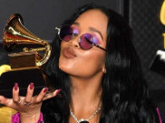 Gandeng Chris Brown, H.E.R Garap Musik untuk Album Baru