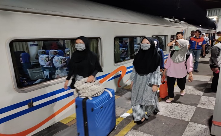 kenaikan penumpang KA disebabkan oleh nyamannya pelayanan kereta