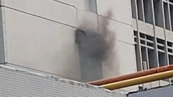 Lantai 6 Gedung RSPP Kebakaran, Sejumlah Pasien Dievakuasi