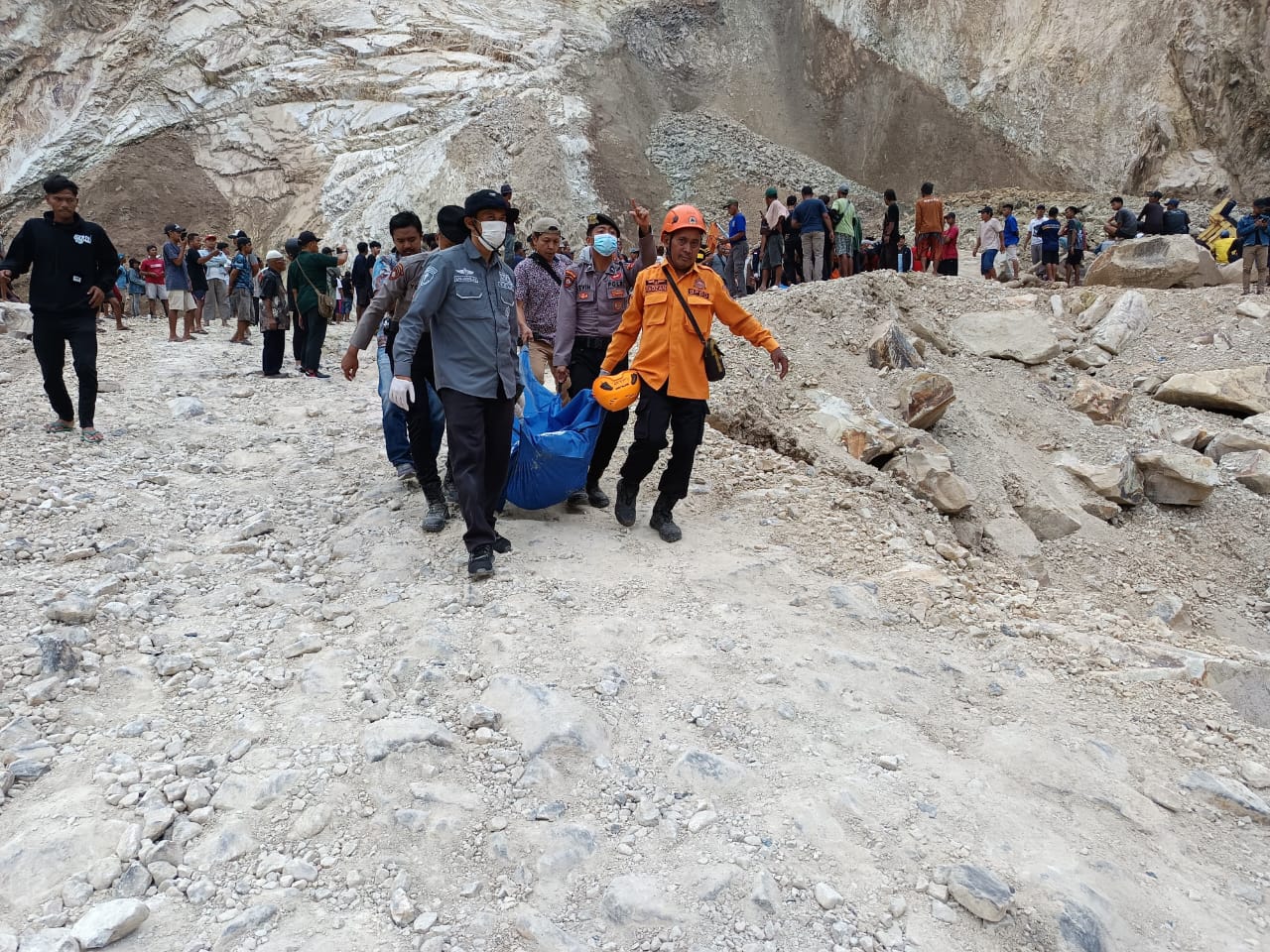 Nama-Nama Korban Meninggal Longsor Tambang Gunung Kuda Berhasil Diidentifikasi