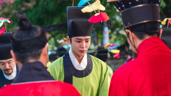 Jadi Mak Comblang, Ini 4 Karakter Unik Rowoon dalam 'The Matchmakers'