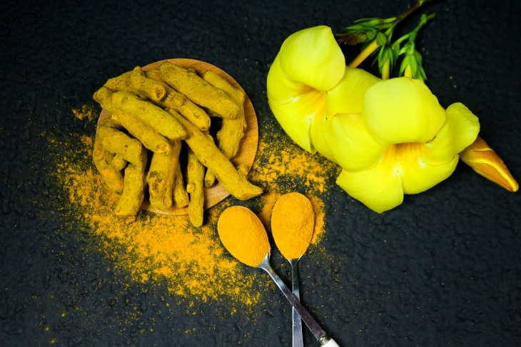 5 Bahan Alami untuk Mencerahkan Ketiak