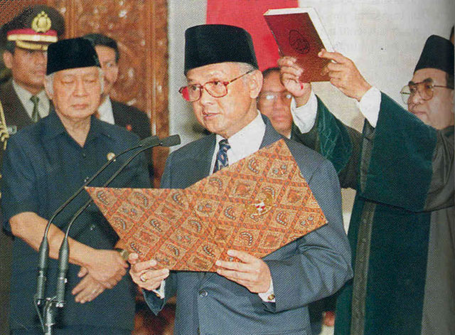 BJ Habibie, Sosok Reformis Sejati Peletak Dasar Demokrasi di Indonesia