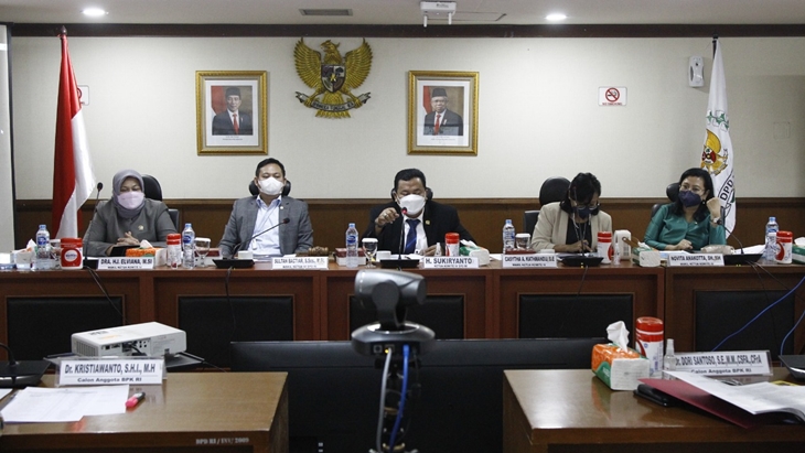 DPD RI melakukan fit and proper test calon anggota Badan Pemeriksa Keuangan (BPK) yang akan menggantikan anggota BPK Barullah Akbar. (Foto: MP/Ponco Sulaksono)