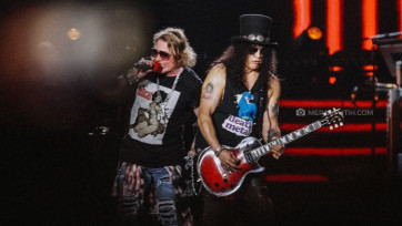 Konser Grup Band Legendaris Guns N' Roses di Jakarta