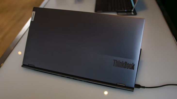 Lenovo ThinkBook Plus Gen 3 Hadir dengan Dua Layar
