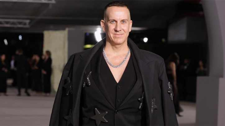 Jeremy Scott Undur Diri dari Moschino