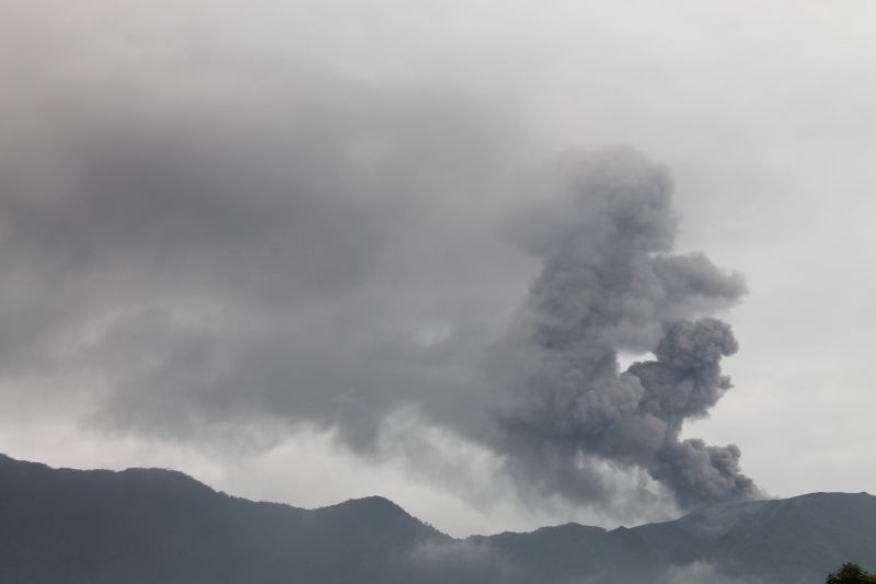 Gunung Marapi Alami Erupsi 46 Kali Selama 2 Hari