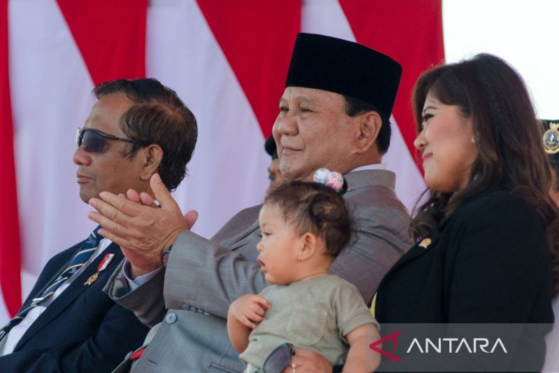 Anggota Komcad Asal Fakfak Senang Dapat Jam Tangan Pribadi Prabowo