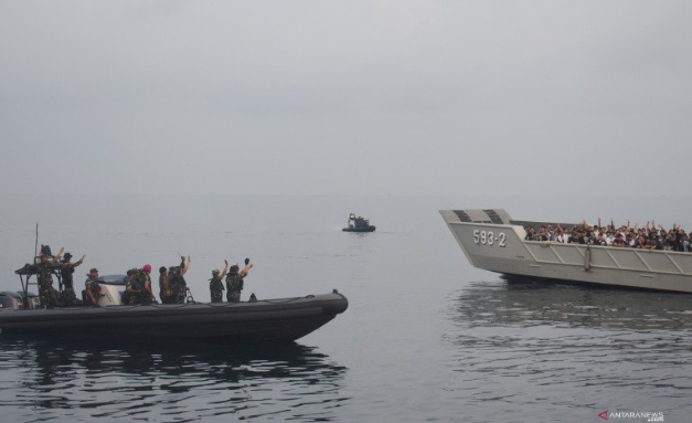 KRI Semarang-594 Pembawa WNI ABK World Dream Segera Merapat di Tanjung Priok