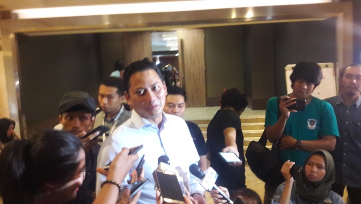 Sandi mengatakan penyerahan ini merupakan komitmennya untuk tranparansi.