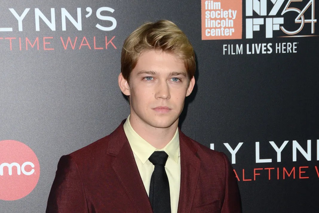 Aktor Joe Alwyn Dukung Gencatan Senjata di Palestina