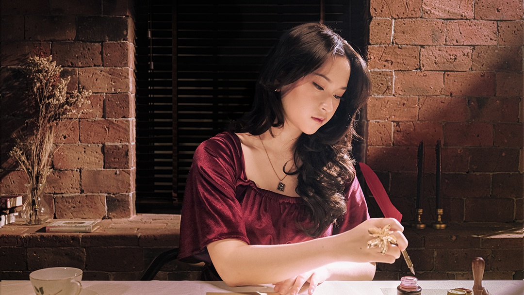 Raissa Anggiani Rilis Album 'Kepada Yang Terhormat', 'Baik Aku Mundur Pelan-Pelan' Jadi Lagu Paling Personal