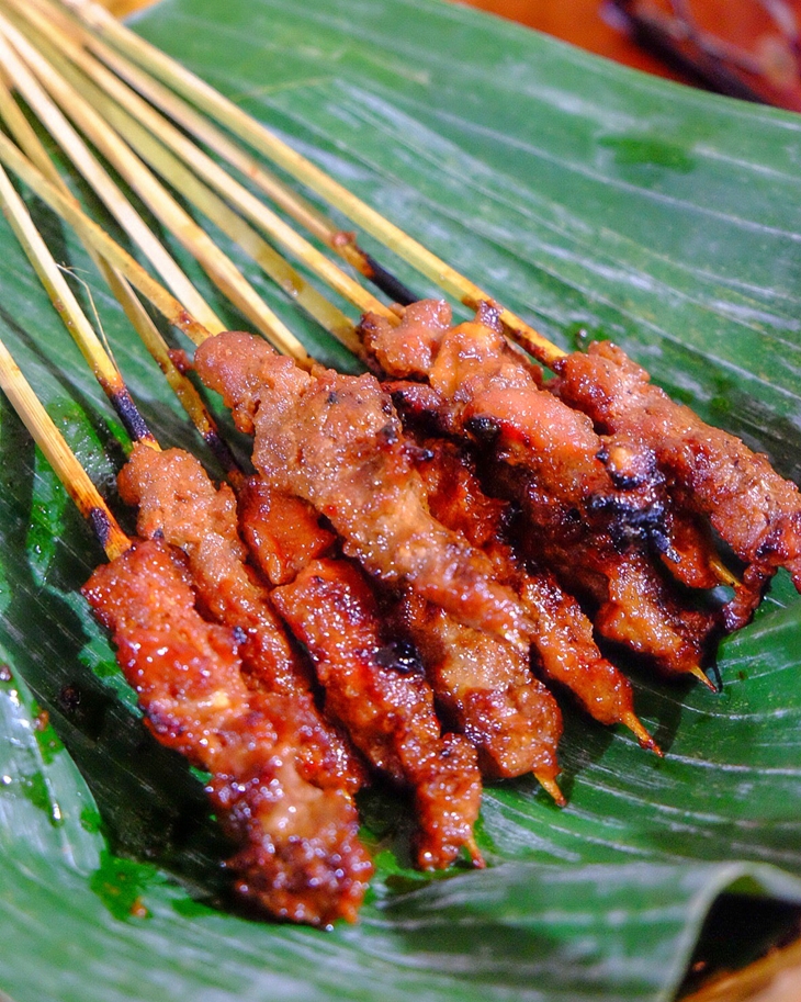 4. Sate rembiga khas Lombok yang dibuat dari daging sapi muda (cookpad.com_Thia's Dish) (1)