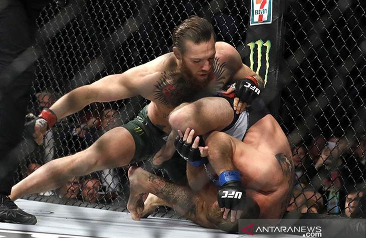 Berharap Tanding Ulang dengan Khabib, McGregor Dapat Tantangan Floyd Mayweather