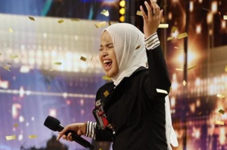 Tampil Memukau, Putri Ariani Sabet Golden Buzzer di 'America's Got Talent'