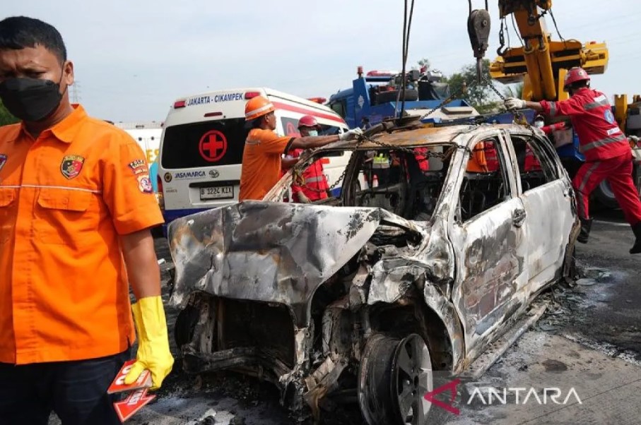 Mobil Terbakar Usai Kecelakaan atau Tabrakan, Ini Penyebabnya