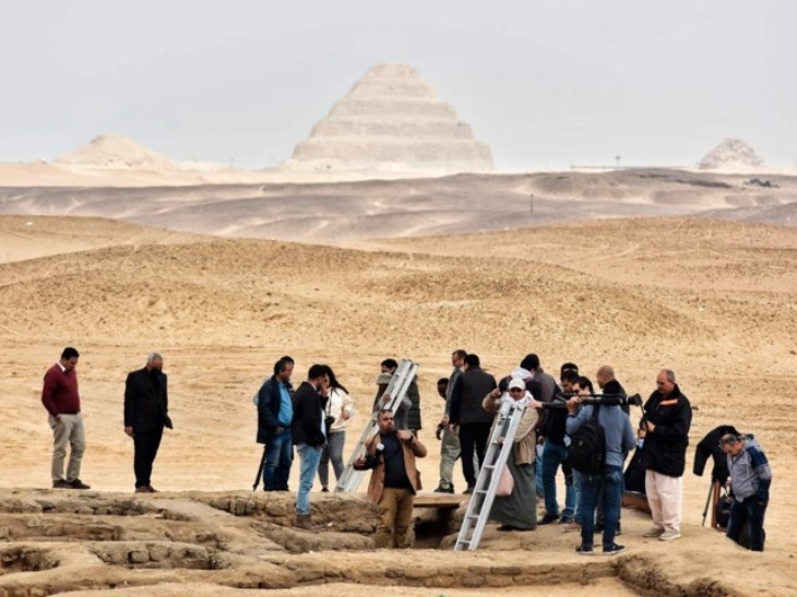 Arkeolog Kembali Temukan 5 Makam Kuno di Saqqara Mesir