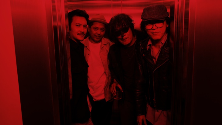 The Hours of Silence Renungi Ketidakpastian di 'Headlong Journey (Quarantine)'