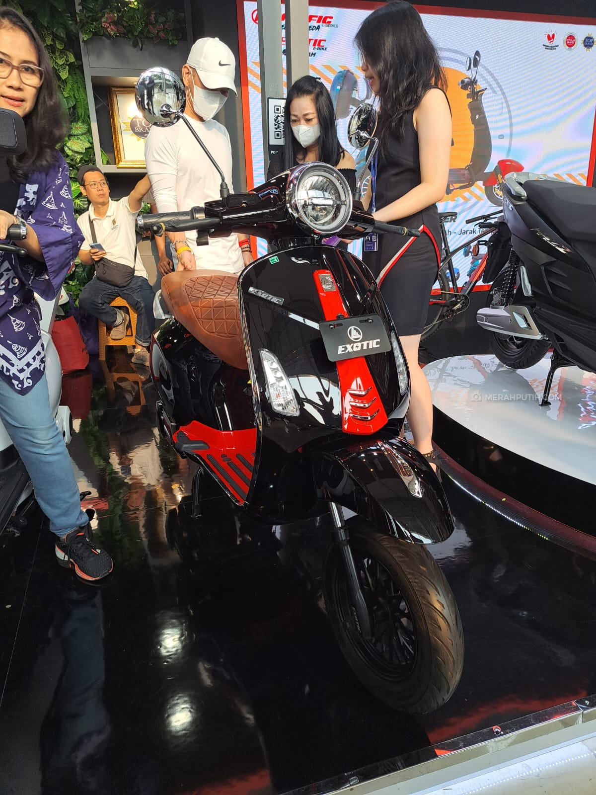 sepeda motor listrik