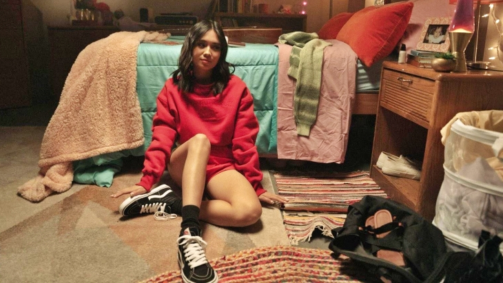 Single 'Every Summertime' NIKI Jadi Sensasi Pop Global