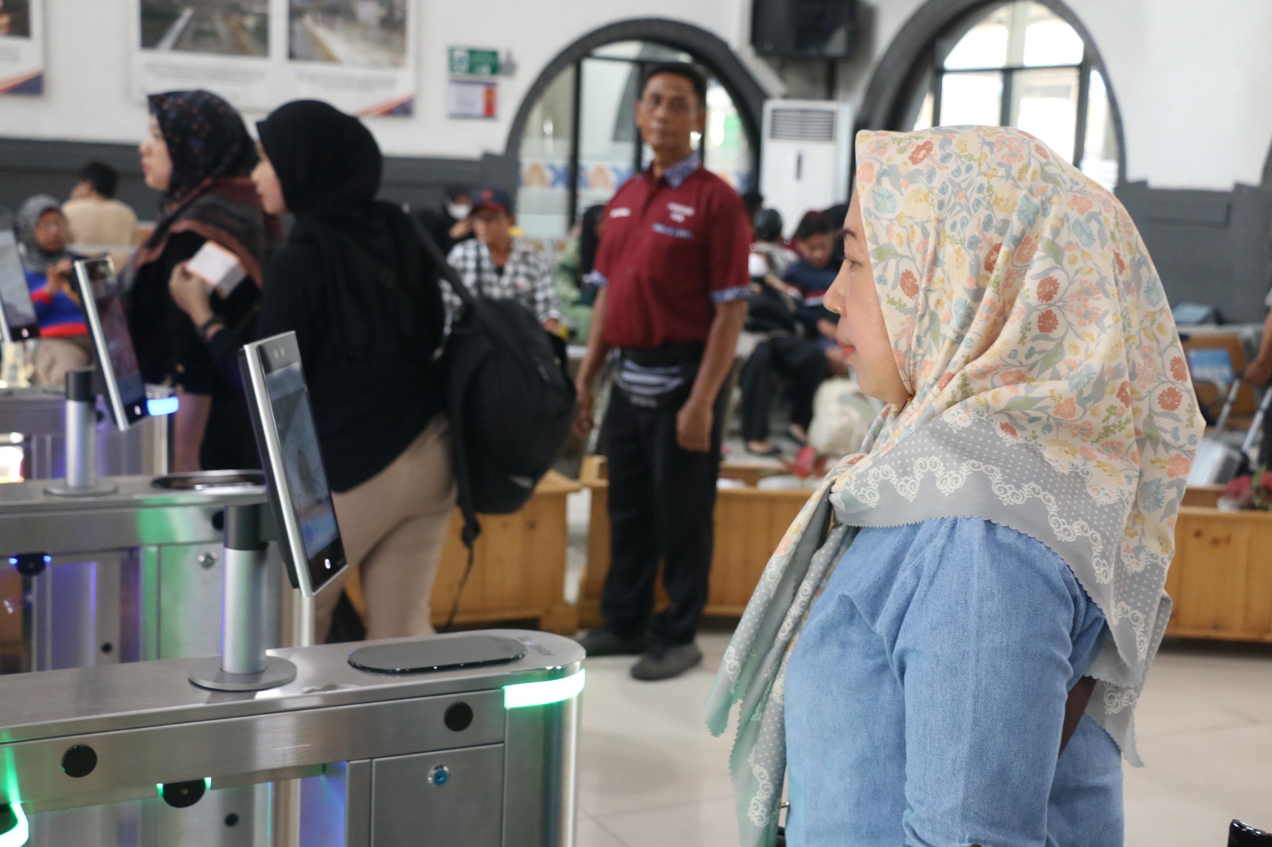 10,3 Juta Penumpang Manfaatkan Face Recognition, KAI Kurangi Limbah Kertas