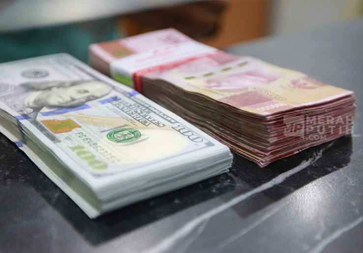 Dolar Amerika Perkasa Tabrak Rupiah, Pergerakan IHSG Kamis Pagi Tawarkan Sedikit Harapan