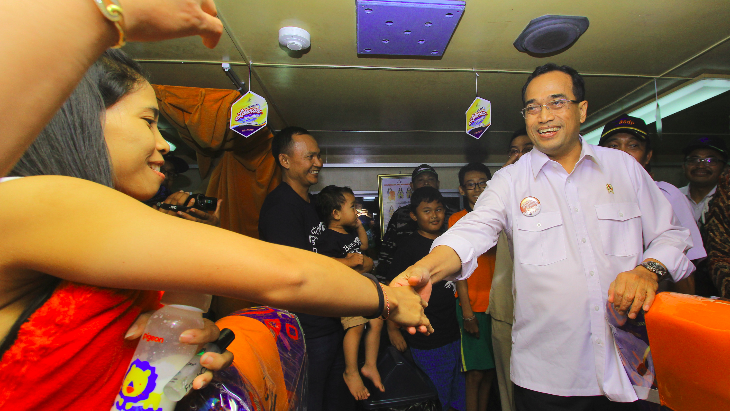 Menhub BKS Pastikan 2018 KA Semi Cepat Jakarta-Surabaya Dibangun