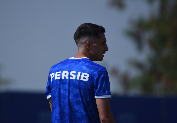 3 Kali Juara Berturut Turut dan Antusiasme Bobotoh, Bikin Luka Menalo Pilih Gabung Persib