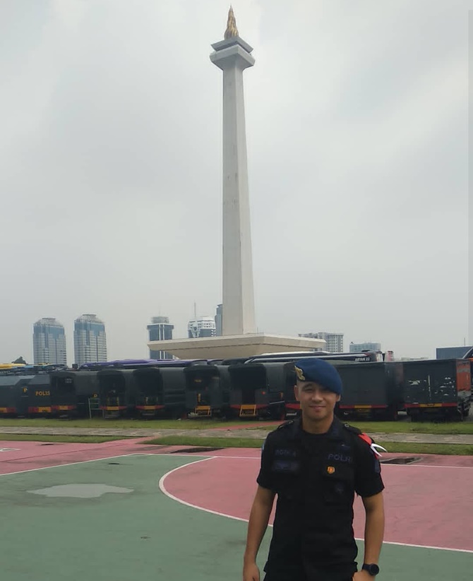 Polisi ganteng