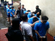 Tiba di Polda Metro, Pelaku 'Cyber Fraud' dari Surabaya Banyak yang Kepleset