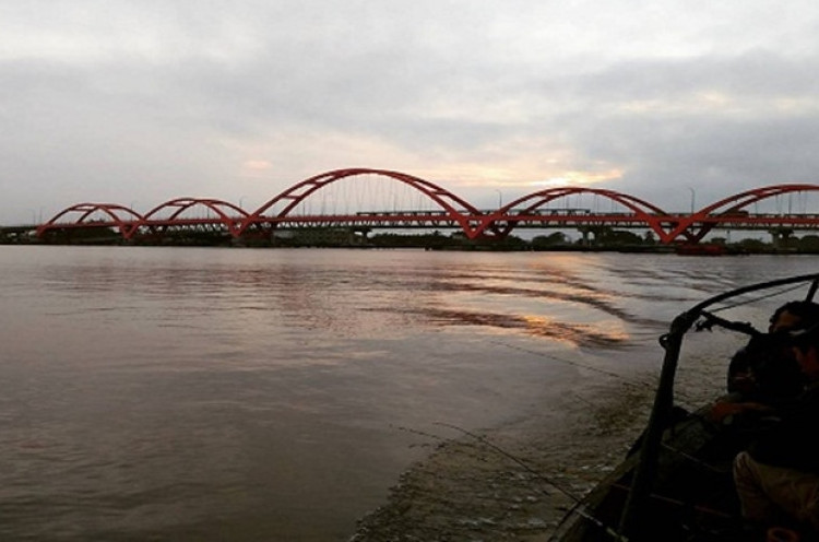 Plat Jembatan Ampera Retak di 6.000 Titik, Pemicunya Bikin Malu